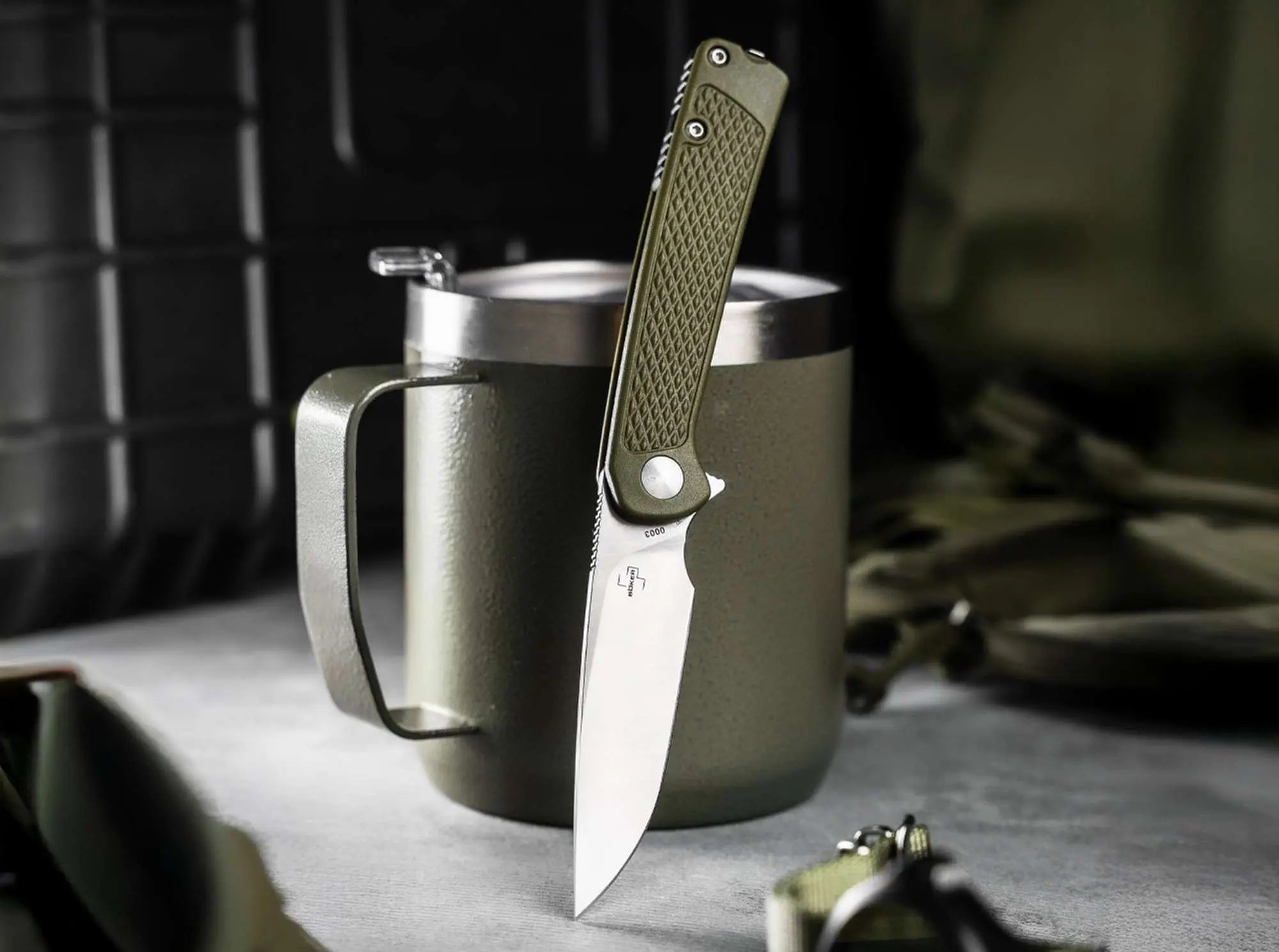 Böker Plus Fire Ant Green – ultraleichtes §42a-konformes EDC-Taschenmesser Böker Plus