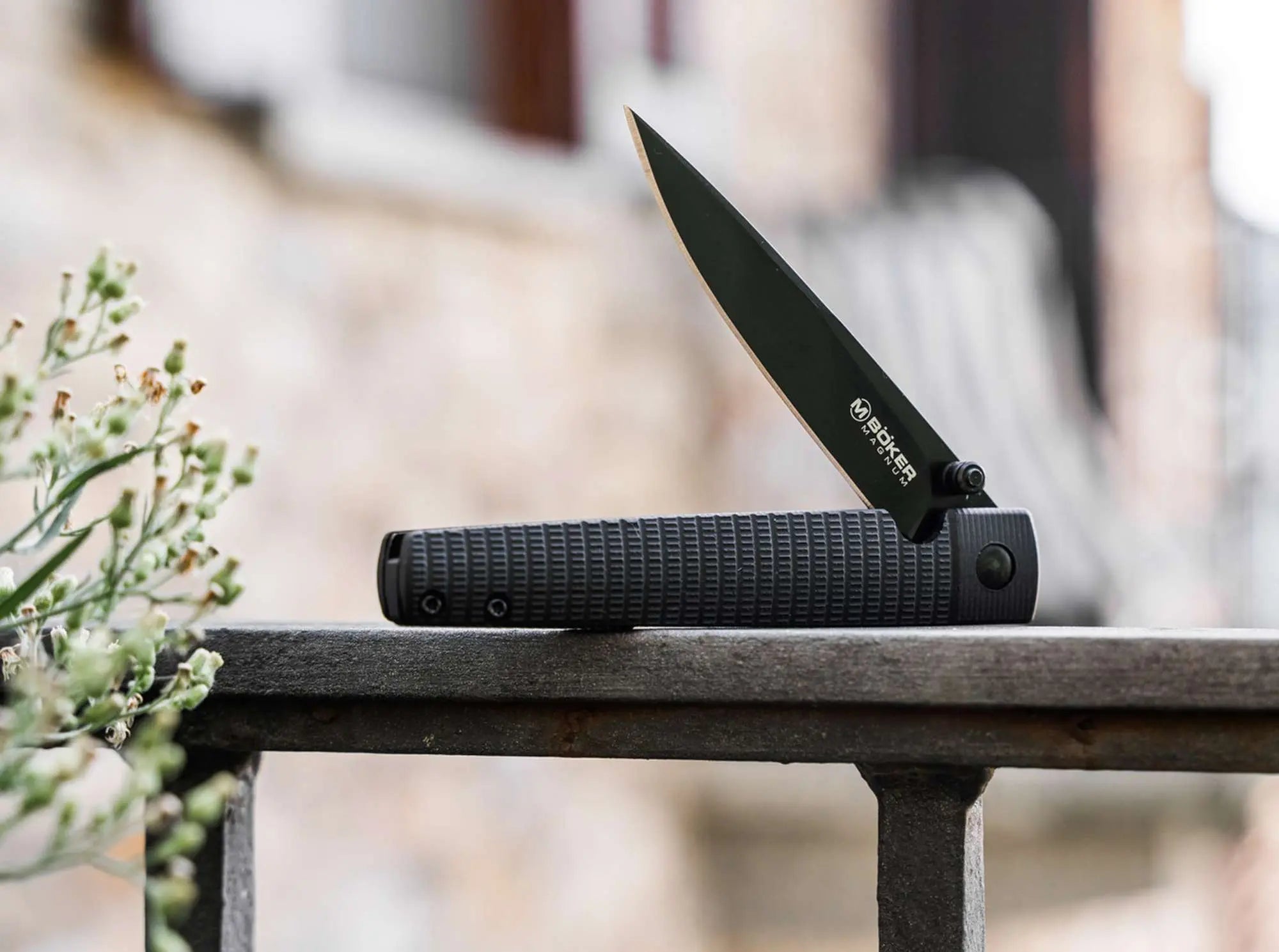 Böker Magnum Stereo G10 Linerlock 440A Droppoint Messer Schwarz Gentleman Tactical Böker Plus