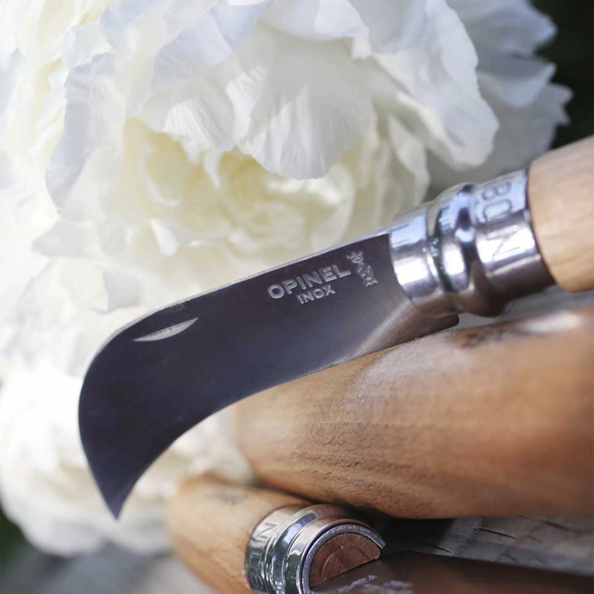 Opinel Gartenmesser N°08 – Hippe-Messer mit gebogener Edelstahlklinge zum Veredeln & Zurückschneiden Opinel
