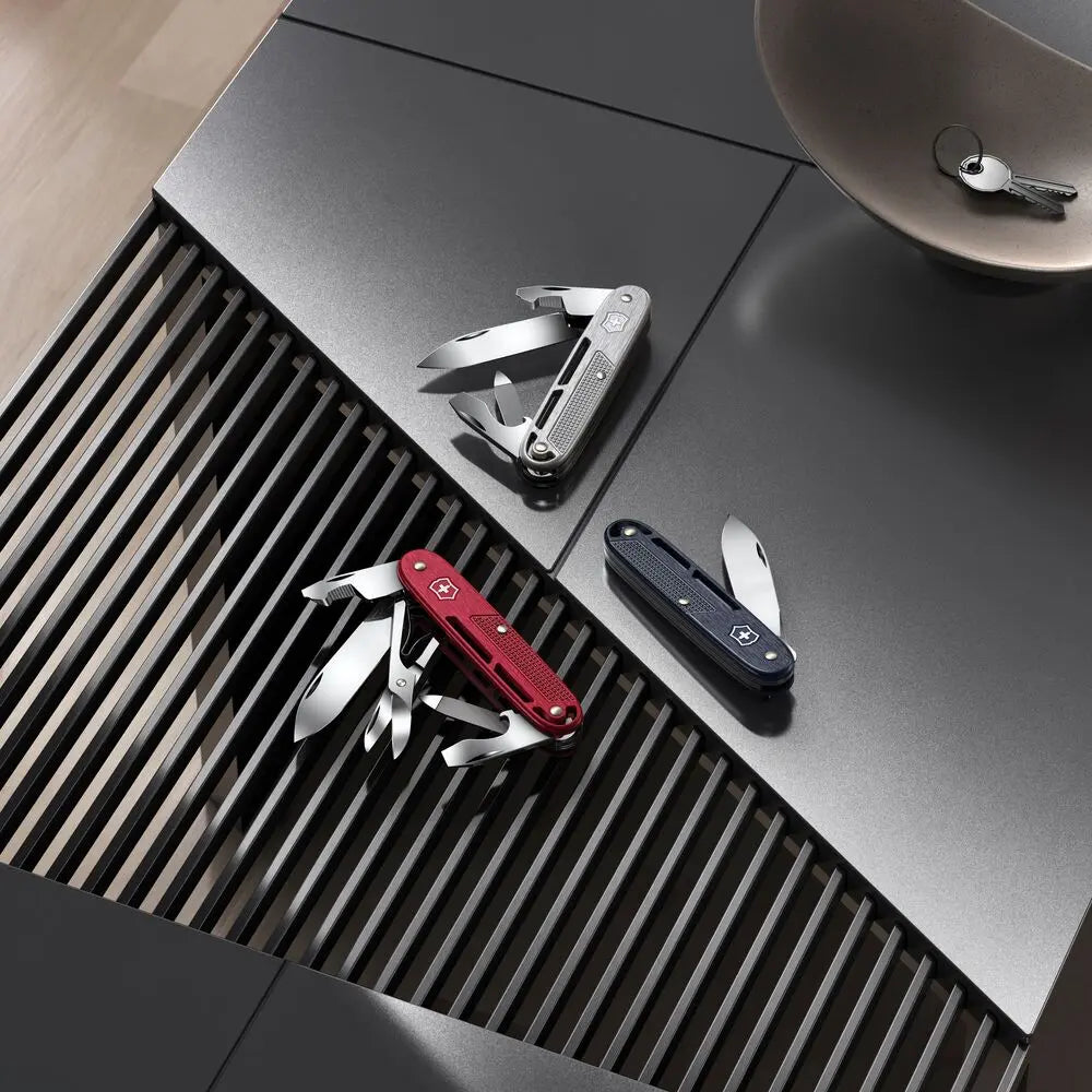 Victorinox Onefold Alox 93mm – Rot, Dunkelblau oder Silber – Kompaktes Taschenmesser Victorinox