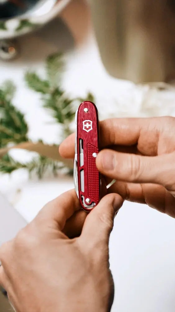 Victorinox Synergy X Alox 93mm – Rot, Silber oder Dunkelblau – 10 Funktionen Victorinox