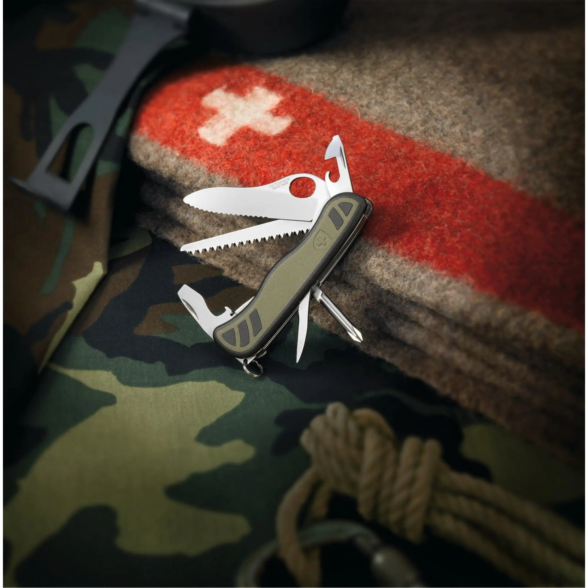 Victorinox Soldatenmesser 10 Funktionen Einhandmesser Victorinox