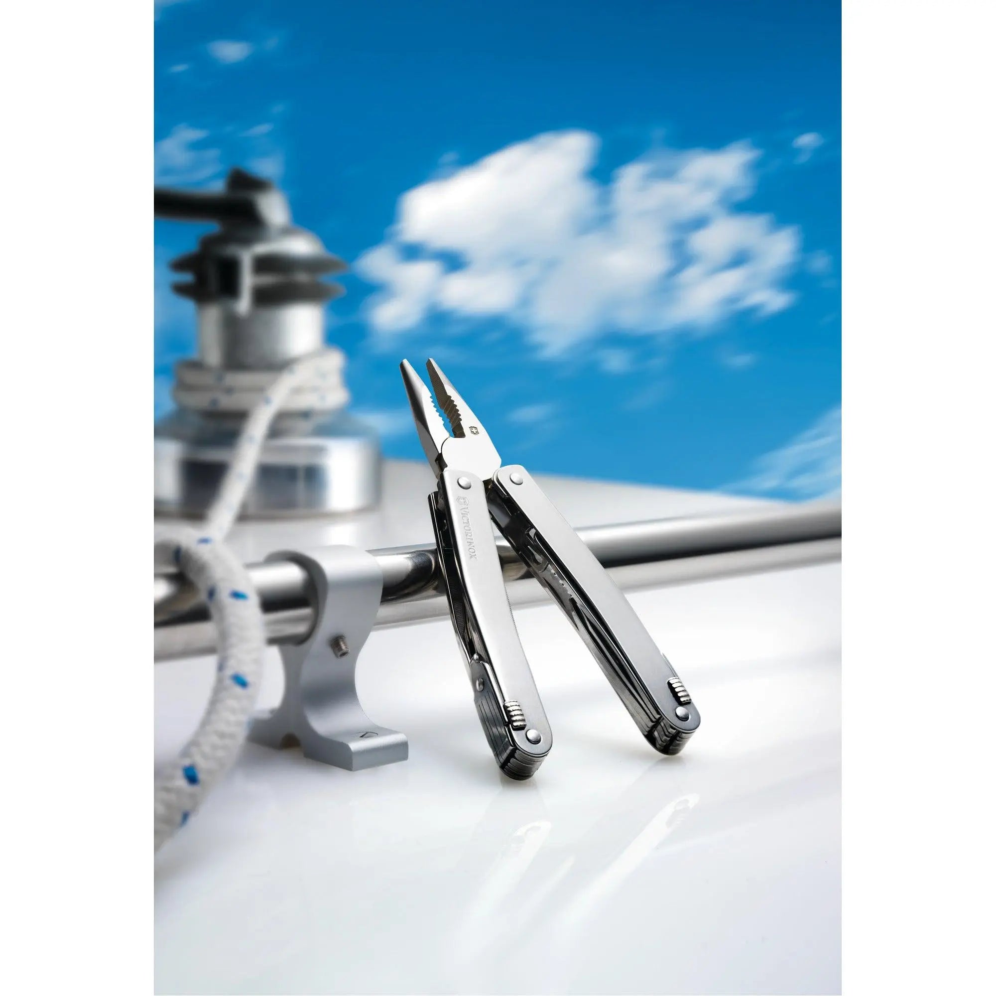 Victorinox SWISS TOOL SPIRIT X PLUS 35 Funktionen GESCHENKSCHACHTEL SILBER 3.0235.L Victorinox