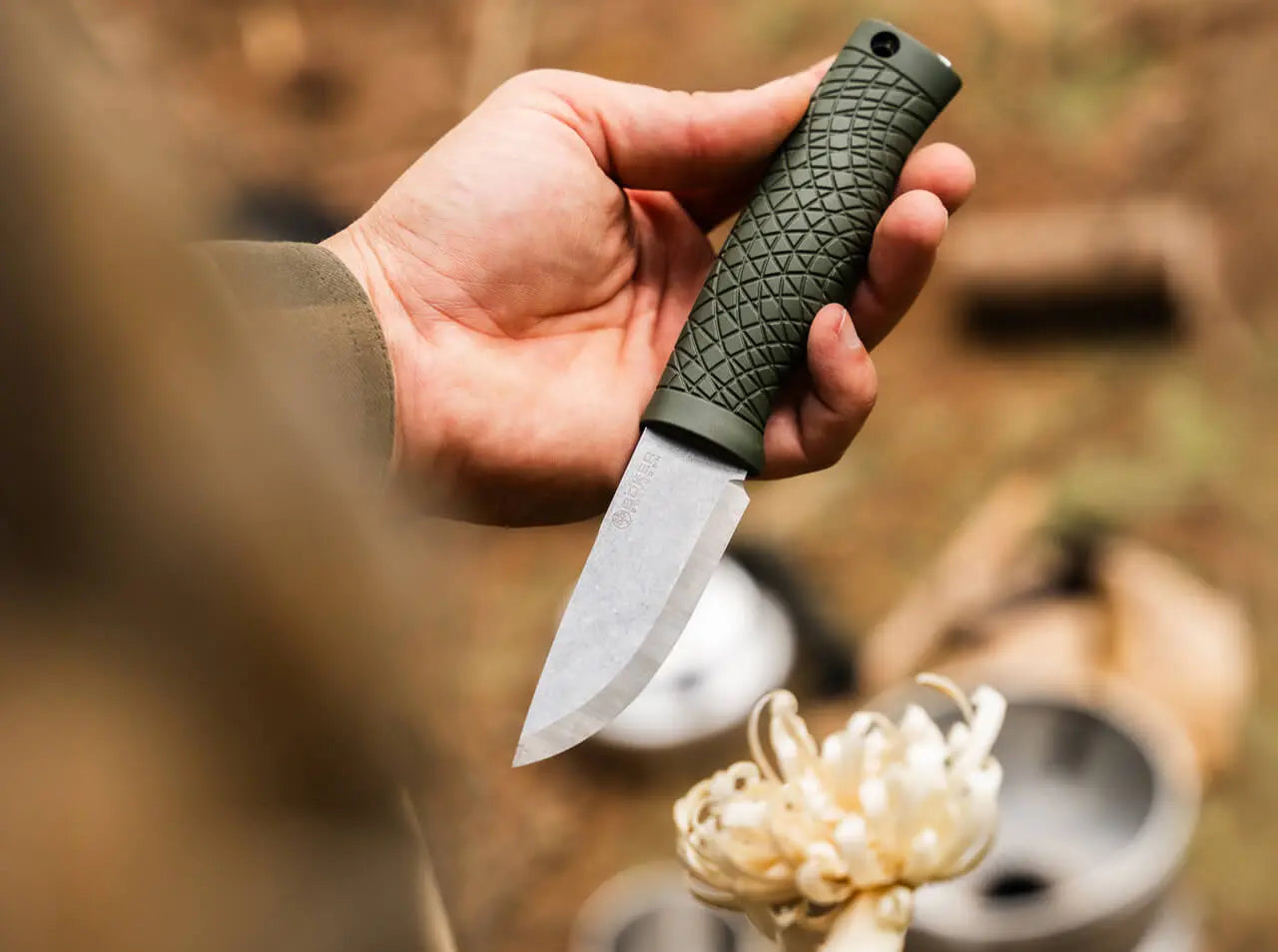 Böker Manufaktur Solingen Bronco Mini CPM-3V Green Scandi – Kompaktes Bushcraft Messer mit Scandi-Schliff, CPM-3V Stahl & Kydexscheide Böker Manufaktur Solingen