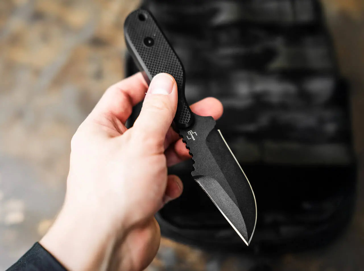 Böker Plus Kagat – Taktisches Full-Tang Messer mit 1095 Kohlenstoffstahl & Kydexscheide Böker Plus