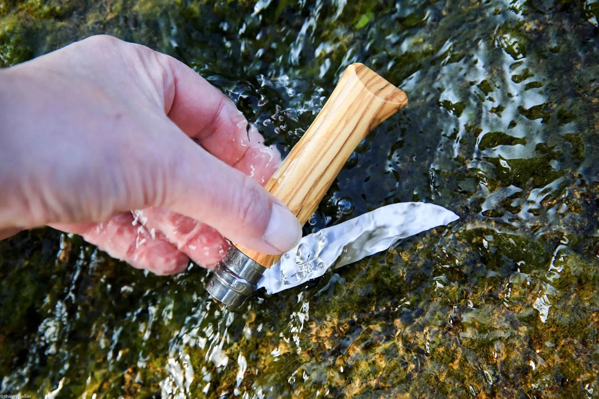 Opinel N°08 Olivenholz – Elegantes Taschenmesser mit Edelstahlklinge & mediterranem Holzgriff Opinel