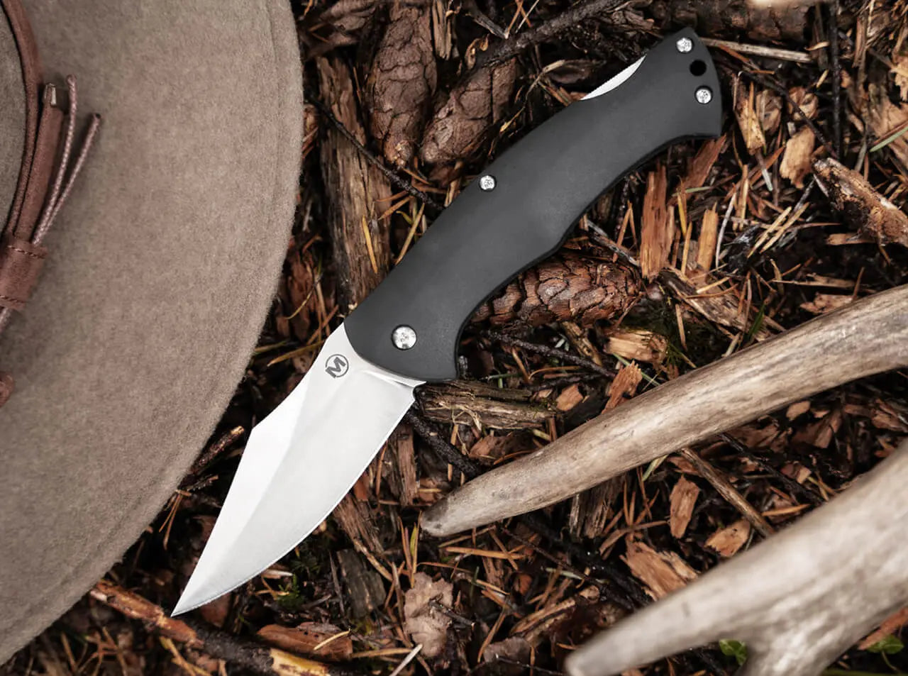 Böker Magnum Echidna Taschenmesser – 440B Droppoint-Klinge, Backlock & TPE-Griff von Raphael Durand Böker Magnum