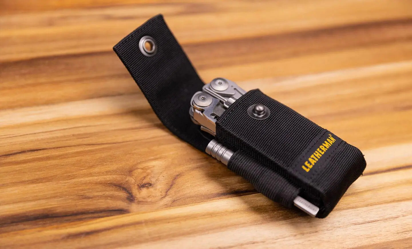 Leatherman NYLON HOLSTER MIT TASCHEN Größe M oder L Leatherman