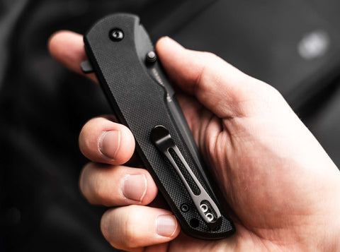 Böker Magnum Blackjay Taschenmesser – 440A Stahl, Button Lock, Flipper, G10 Griff – EDC-Messer in Schwarz