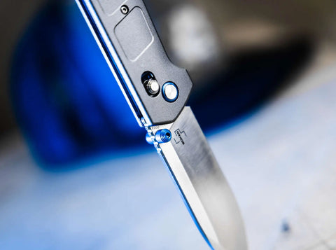 Böker Plus Kihon DC Alu – EDC Taschenmesser mit Nitro-V Klinge, Crossbar Lock & Aluminiumgriff Böker Plus