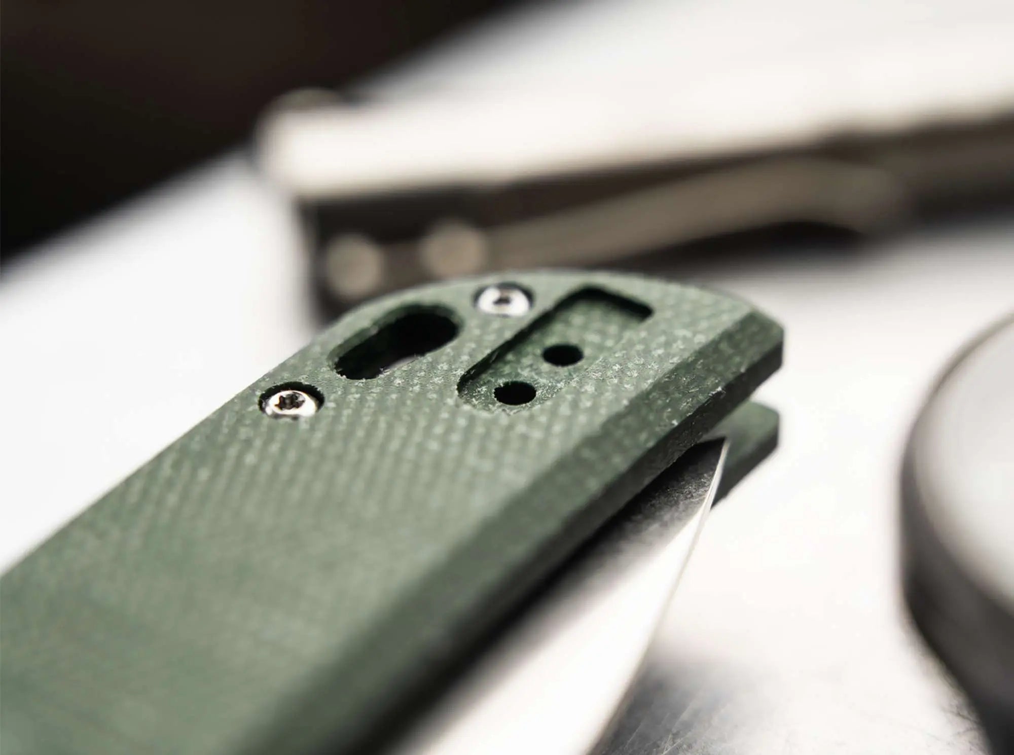 Böker Plus Modern Exskelibur – geschlossenes Messer mit Clip