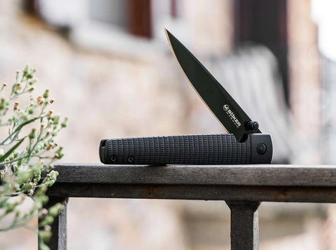 Böker Magnum Stereo G10 Linerlock 440A Droppoint Messer Schwarz Gentleman Tactical Böker Plus
