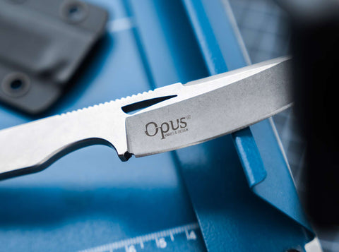 Böker Plus Gekai Messer feststehend – D2 Stahl, Kydex, Charles de Buyer, 19 cm