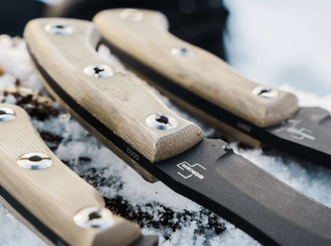 Böker Plus Tracker 2.0 – 1095 Carbonstahl, Micarta, Kydexscheide – Design Dave Wenger, Survivalmesser Böker Plus