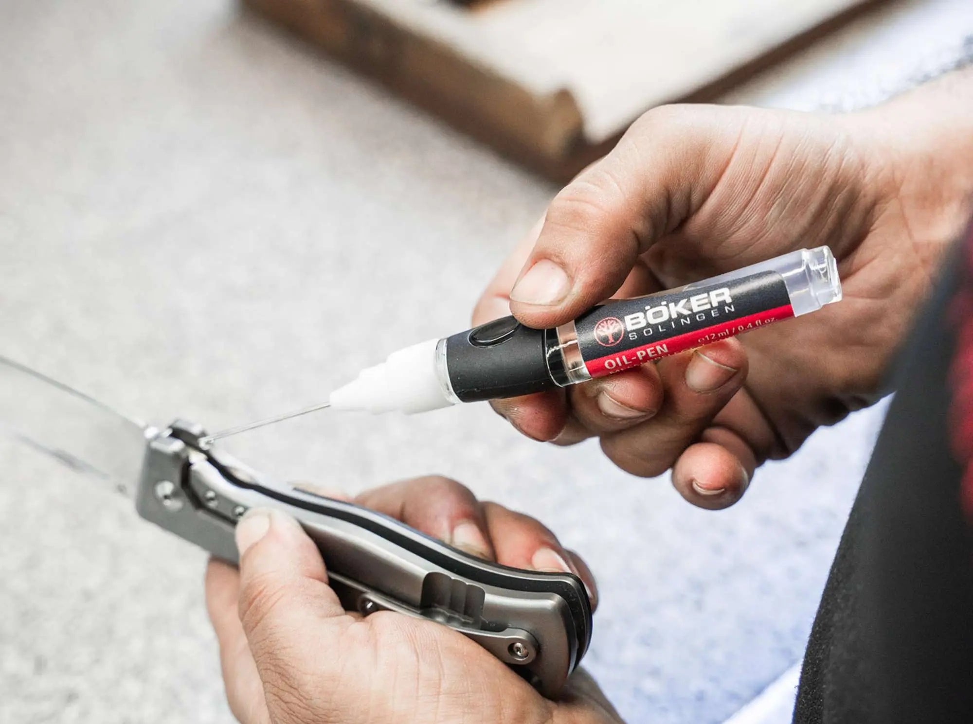 Böker Oil-Pen 2.0 – Präzisions-Pflegeöl für Messer & Tools (12 ml) Böker Plus