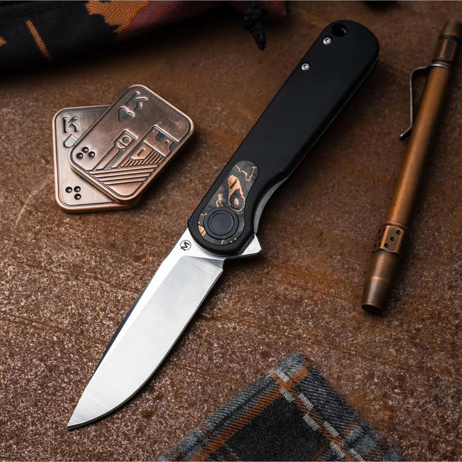 Böker Magnum Bradock Black Taschenmesser 440B Stahl, G10 Griff, Flipper, Linerlock Böker Plus