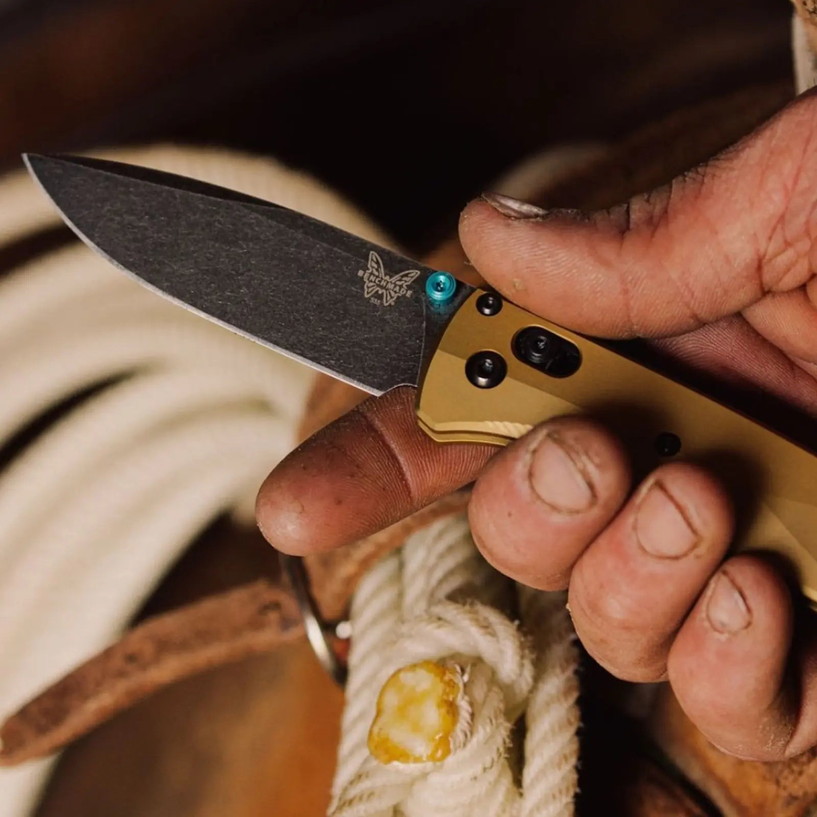 Benchmade 535BK-07 Bugout – Burnt Brass Aluminium, M390, AXIS Lock Benchmade