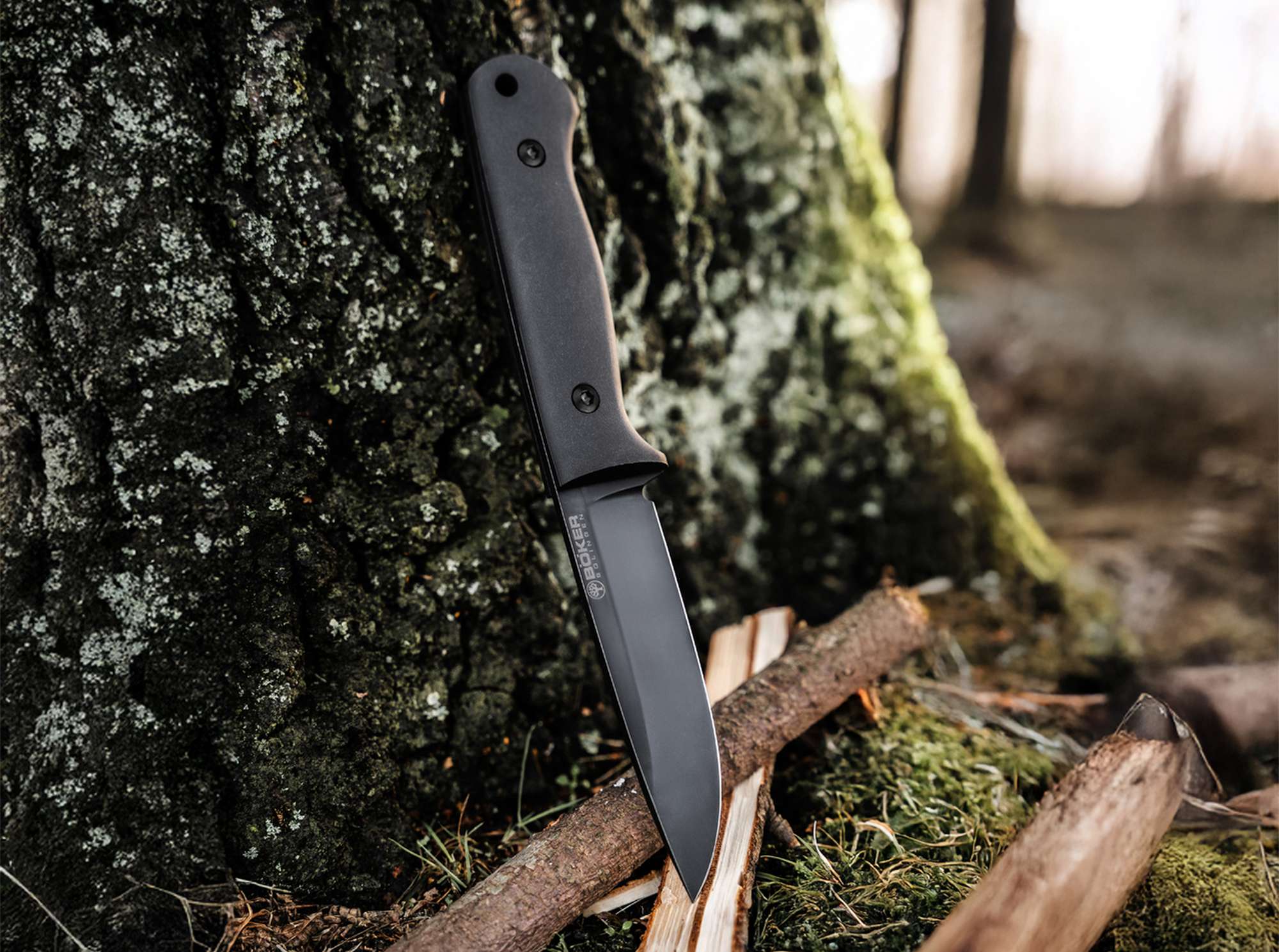 Böker DBK Bushfriend 2000 Allblack – Robustes Bushcraft Messer mit 80CrV2-Klinge & Richlite-Griff