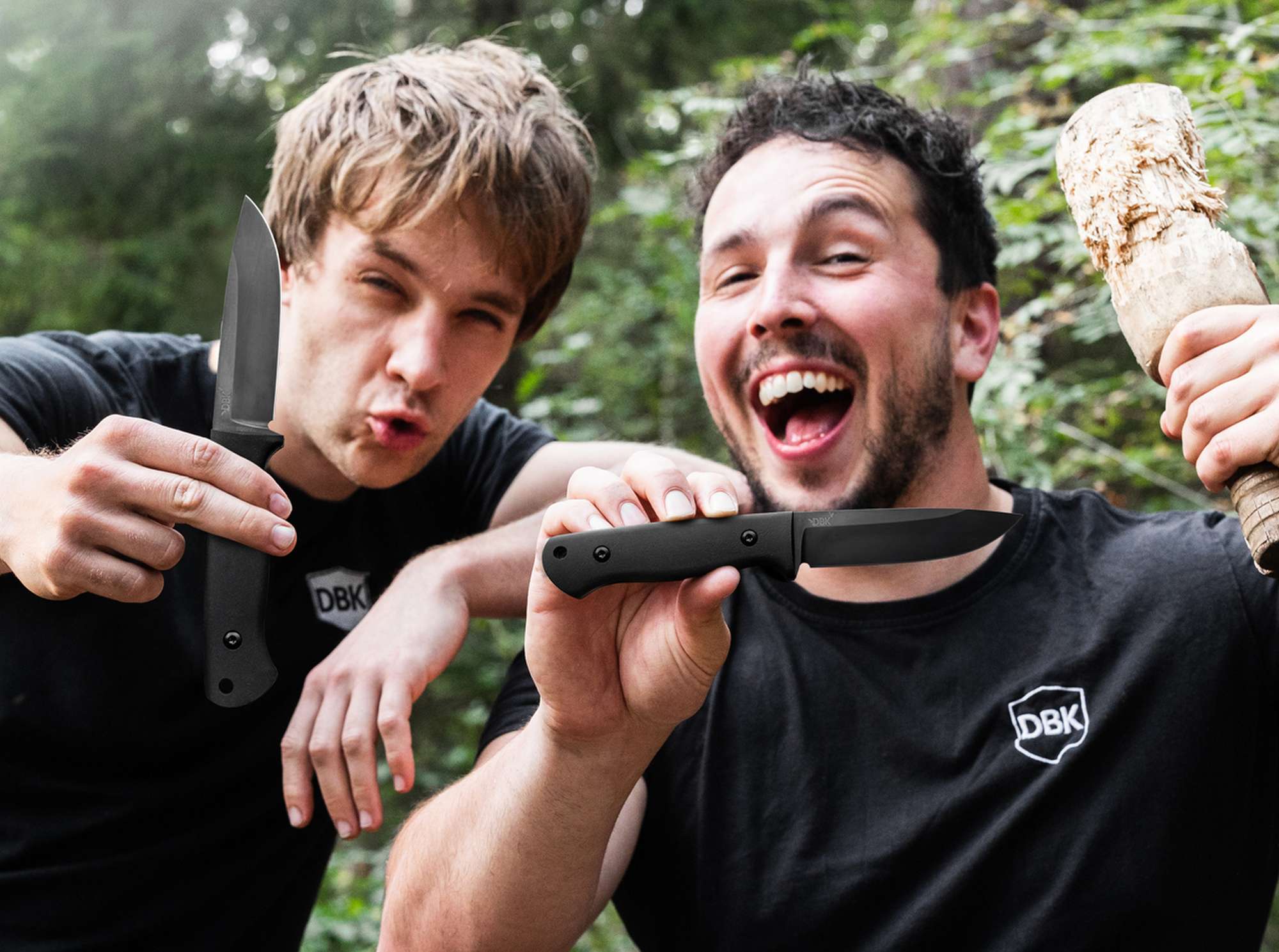 Böker DBK Bushfriend 2000 Allblack – Robustes Bushcraft Messer mit 80CrV2-Klinge & Richlite-Griff