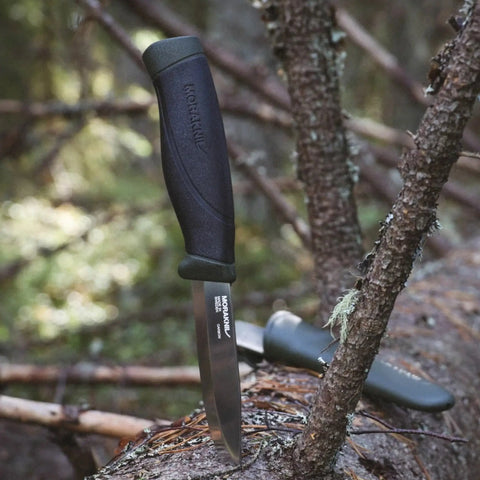 Morakniv Companion HeavyDuty (C) Military Green mit passender Kunststoffscheide
