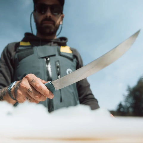 Benchmade 18020 Fishcrafter 9” – MagnaCut Filetiermesser, Blue Santoprene Griff Benchmade