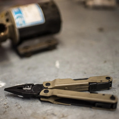 Leatherman Rebar® Braun Coyote 17 tools Leatherman
