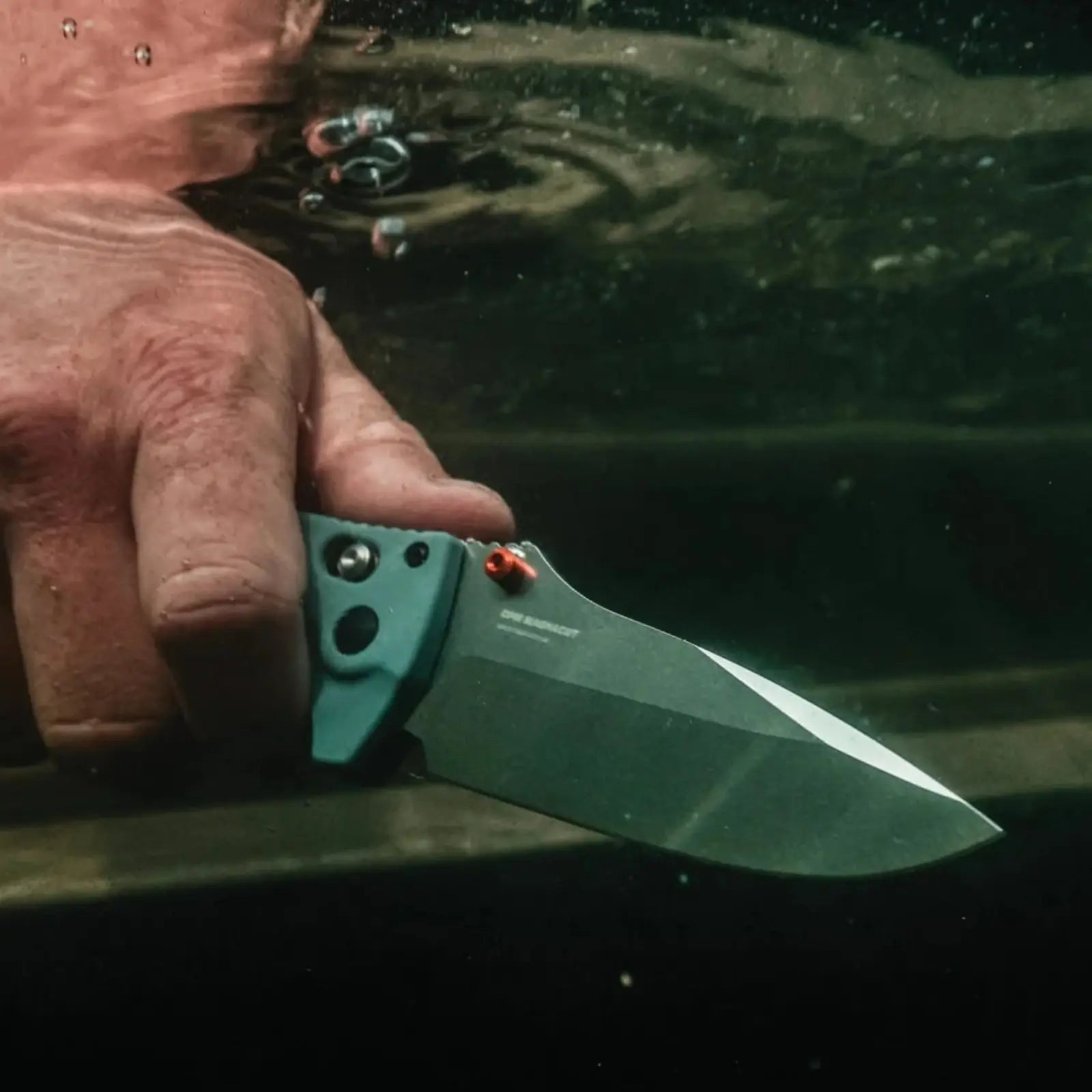 Benchmade 18060 Adira – MagnaCut Taschenmesser für Wasser & Outdoor | AXIS Lock | Made in USA Benchmade