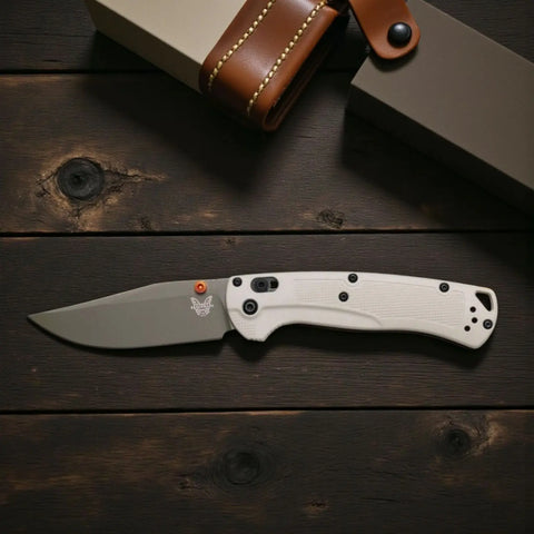 Benchmade 15536GN-01 Taggedout – Tan Grivory, Elmax, AXIS Lock, SelectEdge® Benchmade