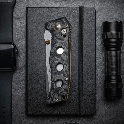 Benchmade 273-03 Mini Adamas – CPM-MagnaCut | Carbon Fiber | AXIS Lock Benchmade