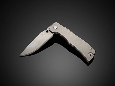 Sandrin Knives Monza Titanium – Tungsten Carbide 71 HRC Folder mit Titan Griff Recoil Lock Sandrin KNIVES