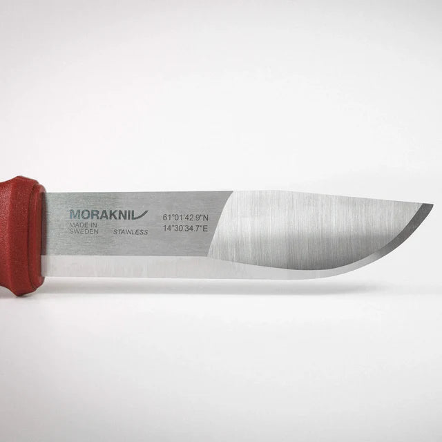 Morakniv Kansbol (S) Dala Red – Outdoor Messer mit 12C27 Stahl & Firesteel-kompatiblem Rücken