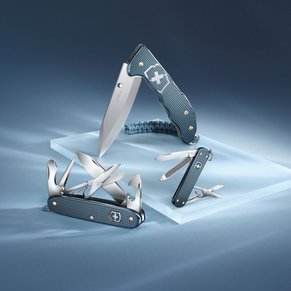 Victorinox Pioneer X Alox Limited Edition 2026 – Glacial Blue, 9 Funktionen