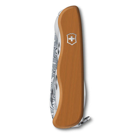 VICTORINOX Limited Edition 2022 Special Picknicker Damast 0.8301.J22