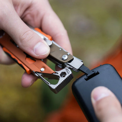 Leatherman Signal® Multi-Tool Mesa Verde – Outdoor-Multitool mit 19 Funktionen, Feuerstarter & Signalpfeife Leatherman