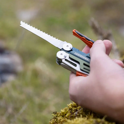 Leatherman Signal® Tundrascape Multi-Tool  – Outdoor-Multitool mit 19 Funktionen, Feuerstarter & Signalpfeife Leatherman