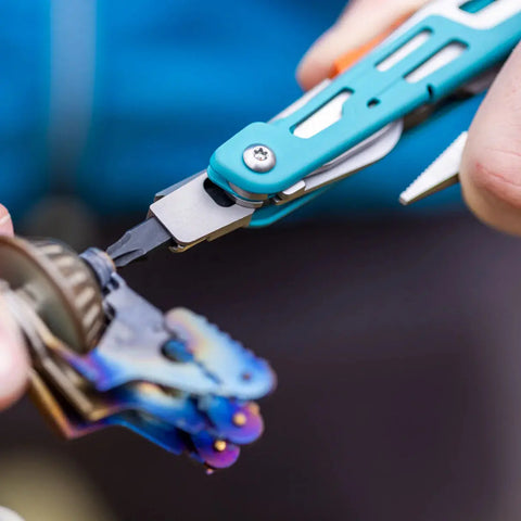 Leatherman Signal® Multi-Tool Santa Fe – Outdoor-Multitool mit 19 Funktionen, Feuerstarter & Signalpfeife Leatherman