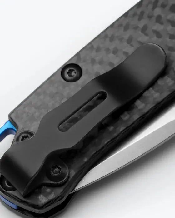 Benchmade 533-3 Mini Bugout – Carbon Fiber, CPM-S90V, AXIS Lock (Made in USA) Benchmade