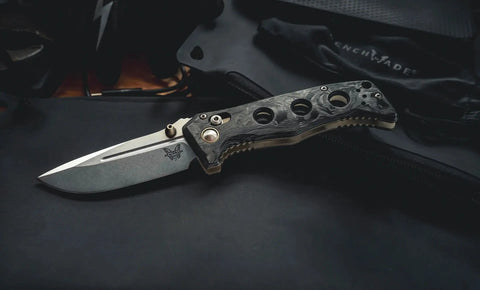 Benchmade 273-03 Mini Adamas – CPM-MagnaCut | Carbon Fiber | AXIS Lock Benchmade