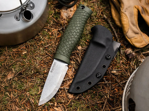 Böker Manufaktur Solingen Bronco Mini CPM-3V Green Scandi – Kompaktes Bushcraft Messer mit Scandi-Schliff, CPM-3V Stahl & Kydexscheide Böker Manufaktur Solingen