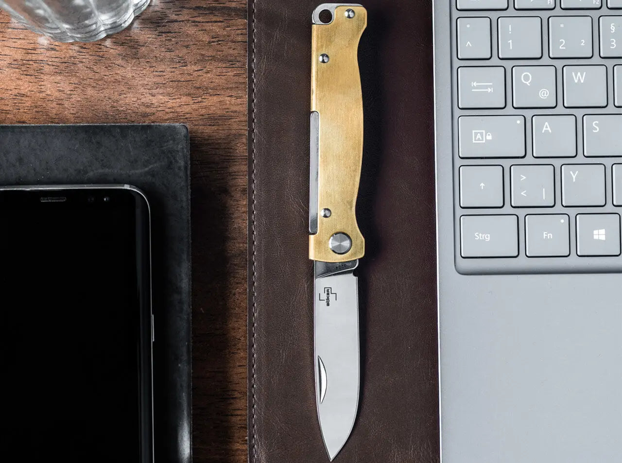Böker Plus Atlas Brass Taschenmesser – Messinggriff, 12C27 Stahl, Slipjoint, Vintage Böker Plus