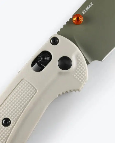 Benchmade 15536GN-01 Taggedout – Tan Grivory, Elmax, AXIS Lock, SelectEdge® Benchmade