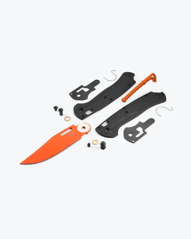 Benchmade 15535OR-01 Taggedout CPM-MagnaCut – Carbon Griff, Axis Lock Benchmade