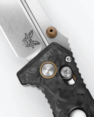 Benchmade 273-03 Mini Adamas – CPM-MagnaCut | Carbon Fiber | AXIS Lock Benchmade