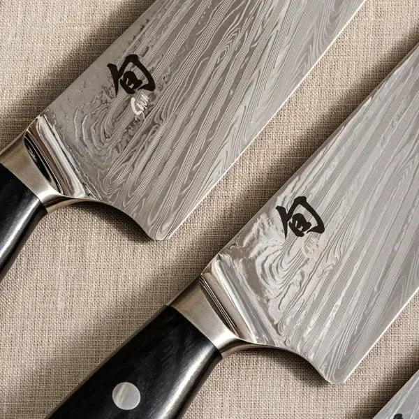 KAI Shun Nagare Black Santoku 18 cm – NDC-0702S | Premium Damastmesser KAI