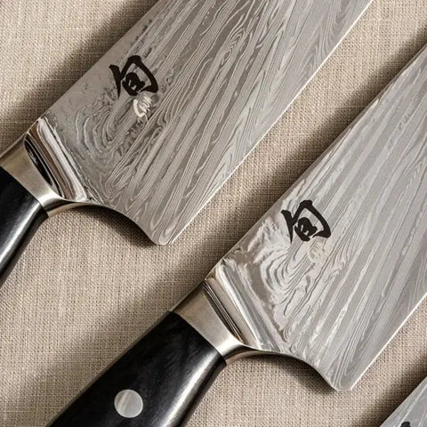 KAI Shun Nagare Black Santoku 18 cm – NDC-0702S | Premium Damastmesser KAI